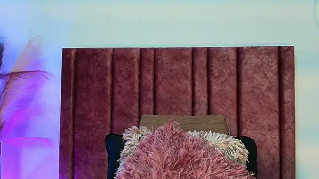 IvyJhons online show from September 9, 2025, 11:54 am