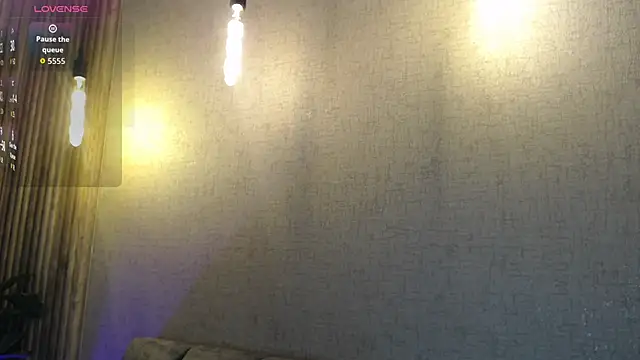 KimGarces online show from November 7, 2025, 4:34 am