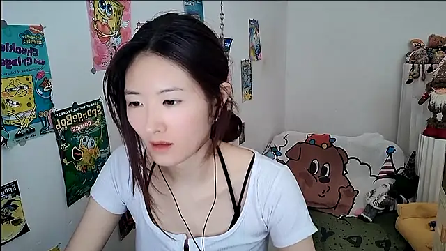 Moonlight-23 online show from September 27, 2025, 6:51 am