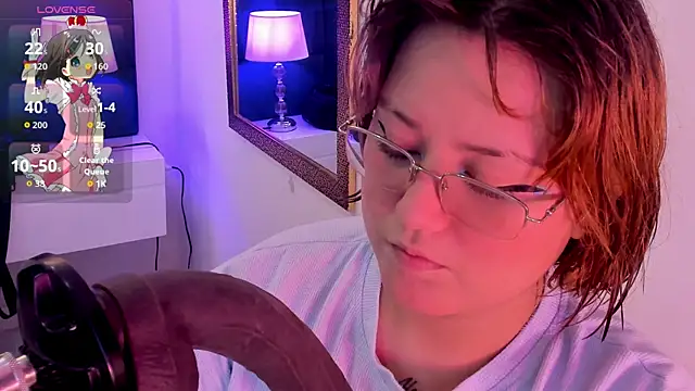 isa grey  online show from October 16, 2025, 4:57 am