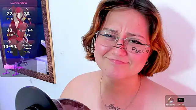 isa grey  online show from November 1, 2025, 2:35 am