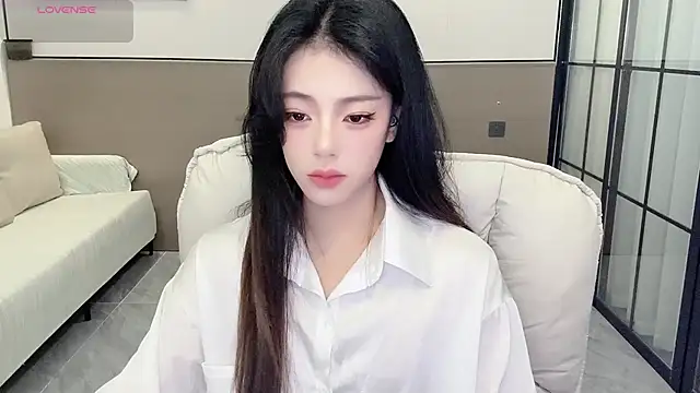 Snapshot of Sandy_Uu chatting on September 18, 2025, 5:53 am Sandy Uu online show from September 18, 2025, 5:53 am