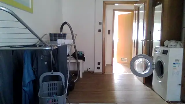 Snapshot of XLBarehengst chatting on May 2, 2026, 1:49 pm XLBarehengst online show from May 2, 2026, 1:49 pm