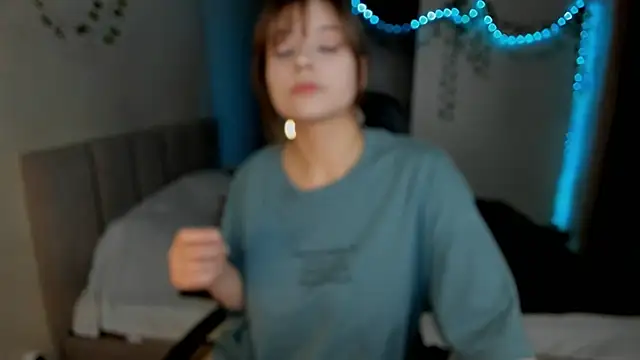 Selena Durden online show from October 14, 2025, 7:47 pm