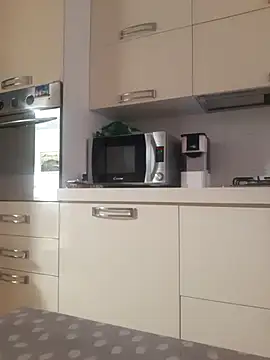 singolo discreto online show from April 10, 2026, 5:34 am