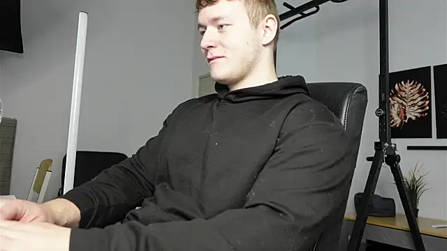 Richard Dullas online show from November 11, 2025, 11:21 am