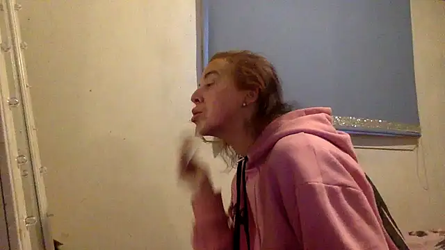 Bellababexox online show from February 14, 2026, 5:10 pm