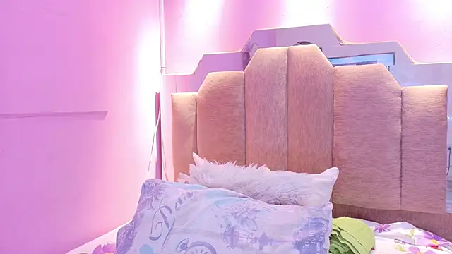 AndreaSweet2 online show from February 28, 2026, 7:48 pm