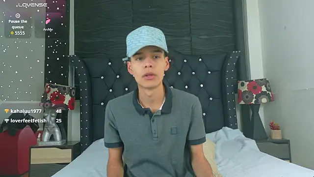 AxelWolfe online show from September 23, 2025, 7:17 pm