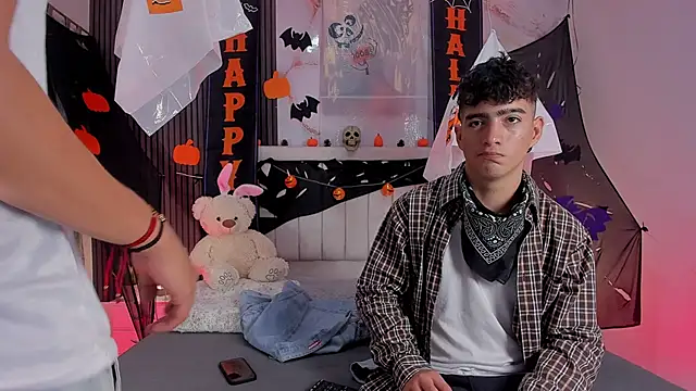 sweet petter online show from October 31, 2025, 12:39 pm