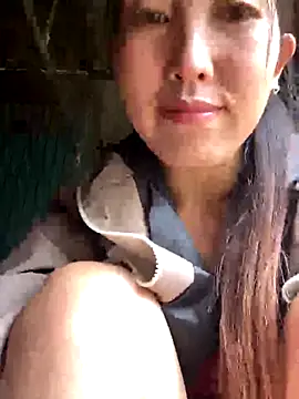 Huong-Ly online show from October 27, 2025, 8:40 am