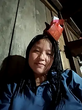 Snapshot of MuiNay chatting on October 3, 2025, 11:07 am MuiNay online show from October 3, 2025, 11:07 am