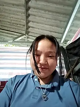 Snapshot of MuiNay chatting on October 23, 2025, 11:35 pm MuiNay online show from October 23, 2025, 11:35 pm