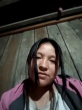 Snapshot of MuiNay chatting on October 30, 2025, 12:39 pm MuiNay online show from October 30, 2025, 12:39 pm