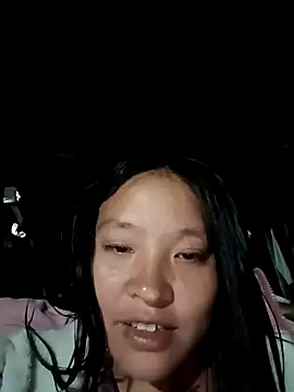 Snapshot of MuiNay chatting on November 4, 2025, 10:36 am MuiNay online show from November 4, 2025, 10:36 am