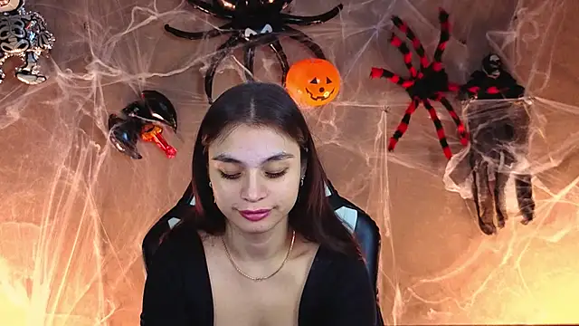 Leila Hefner online show from October 23, 2025, 3:17 am