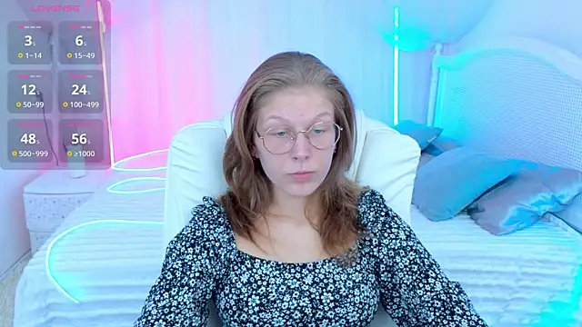 Lilly Belly online show from September 9, 2025, 12:26 pm