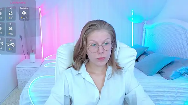 Lilly Belly online show from September 13, 2025, 12:38 pm