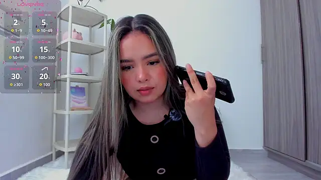 Alana Banana  online show from September 20, 2025, 3:35 pm