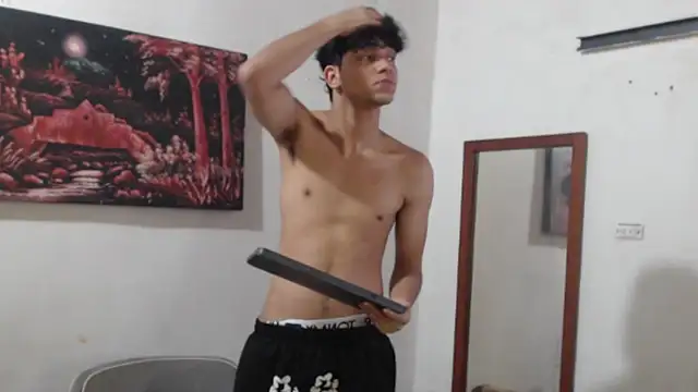 alice julls online show from November 23, 2025, 8:41 pm