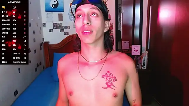 Snapshot of DannyPhantom555 chatting on November 14, 2025, 9:35 pm DannyPhantom555 online show from November 14, 2025, 9:35 pm