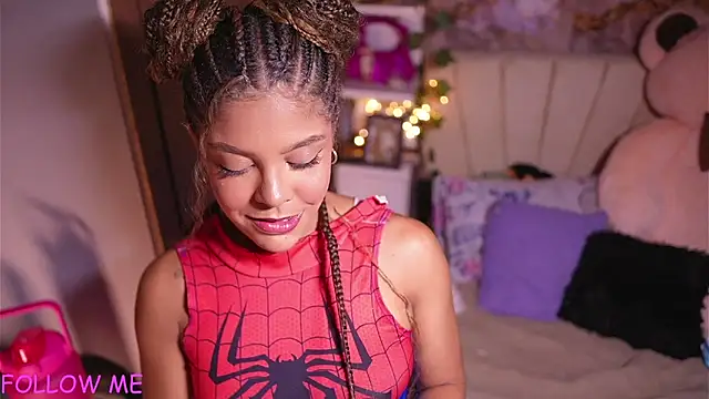 hannachris- online show from April 12, 2026, 2:27 am