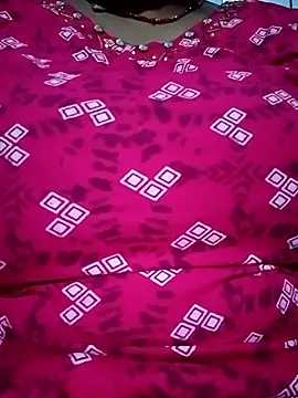 Aruhi hot online show from September 18, 2025, 5:37 pm