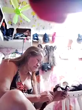 vickyhot1966 online show from March 28, 2026, 2:16 pm