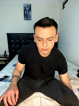 anthonygray  online show from September 17, 2025, 8:32 pm