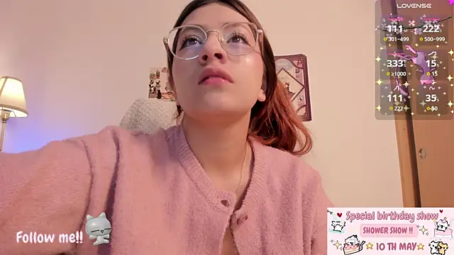 emily uwu0 online show from April 22, 2026, 12:02 am