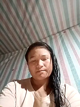 Love-Mama33 online show from December 4, 2025, 12:47 pm