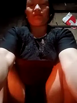 Love-Mama33 online show from December 16, 2025, 12:48 am