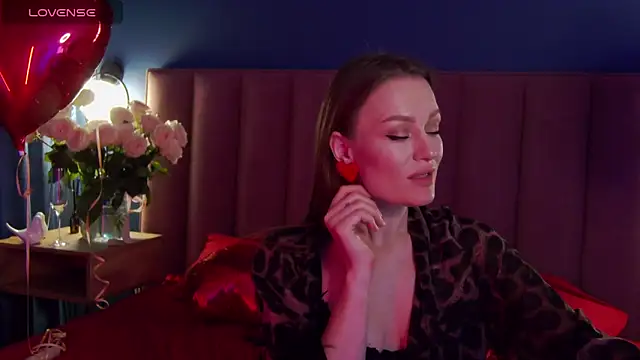 EvelynPoole online show from February 15, 2026, 7:51 am