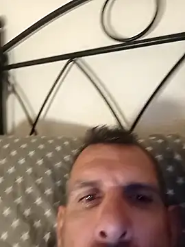 gigolobcn online show from April 2, 2026, 1:58 am