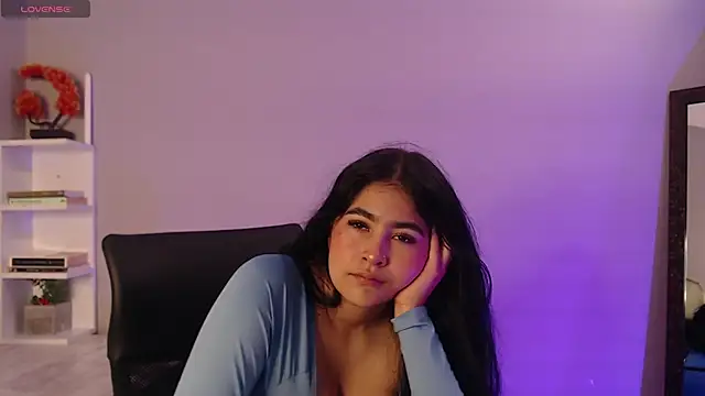 Snapshot of Emma__clark_ chatting on June 19, 2026, 8:45 pm Emma clark online show from June 19, 2026, 8:45 pm