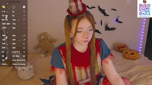 BellaQueenss online show from October 31, 2025, 10:27 am