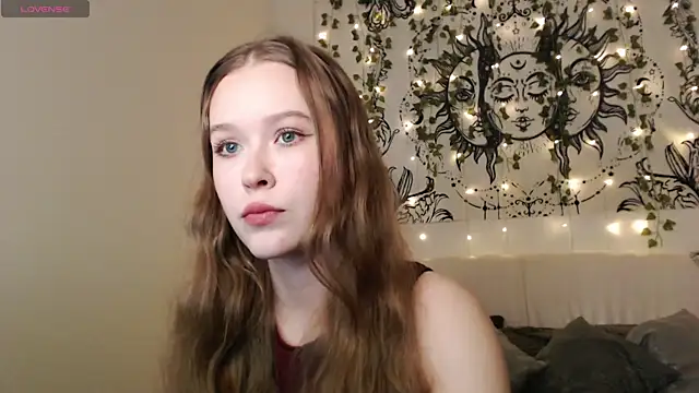 MandyMils online show from October 23, 2025, 3:33 pm