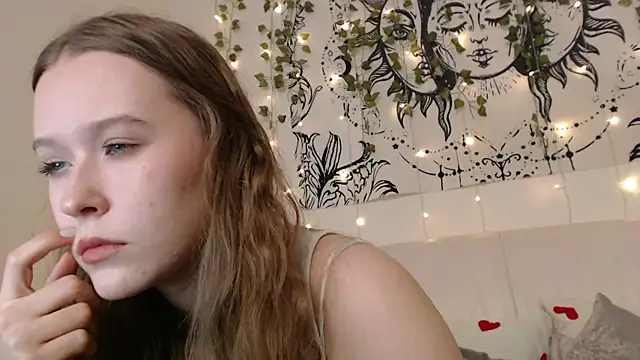 MandyMils online show from November 8, 2025, 3:23 pm