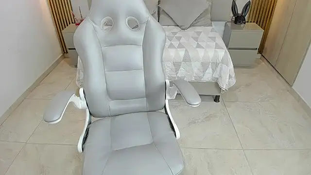 Keisha jalal online show from October 14, 2025, 8:09 pm