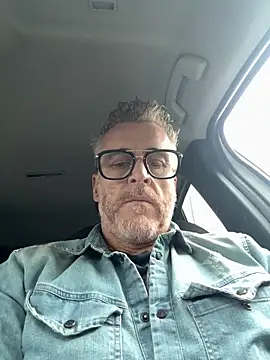 Axl hot online show from May 15, 2026, 3:41 pm