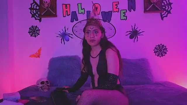 Snapshot of Lolarosesxs chatting on October 23, 2025, 4:23 am Lolarosesxs online show from October 23, 2025, 4:23 am