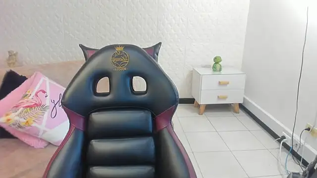 Eva mermaid online show from March 30, 2026, 2:07 pm