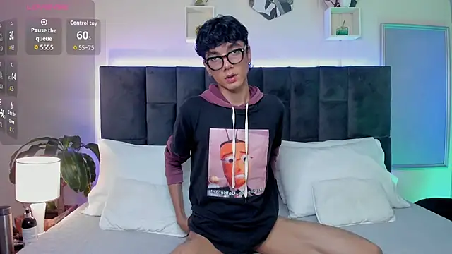 Phillicious   online show from October 3, 2025, 9:12 pm