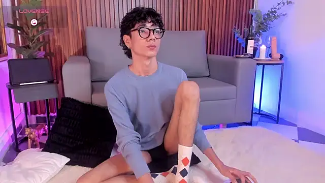 Snapshot of Phillicious__ chatting on February 14, 2026, 10:50 pm Phillicious online show from February 14, 2026, 10:50 pm