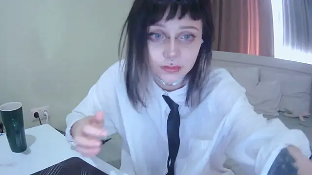 Snapshot of SineKiraReal chatting on September 19, 2025, 10:38 am SineKiraReal online show from September 19, 2025, 10:38 am