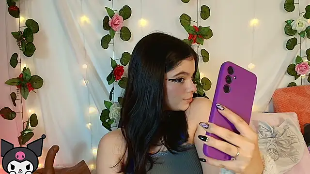 cutee andrea online show from April 13, 2026, 2:50 am