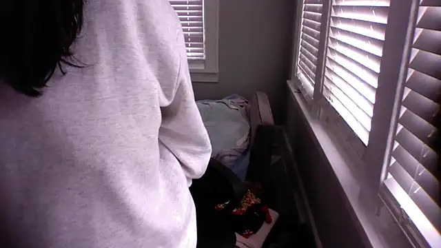 Snapshot of furikitty chatting on November 11, 2025, 5:57 pm furikitty online show from November 11, 2025, 5:57 pm