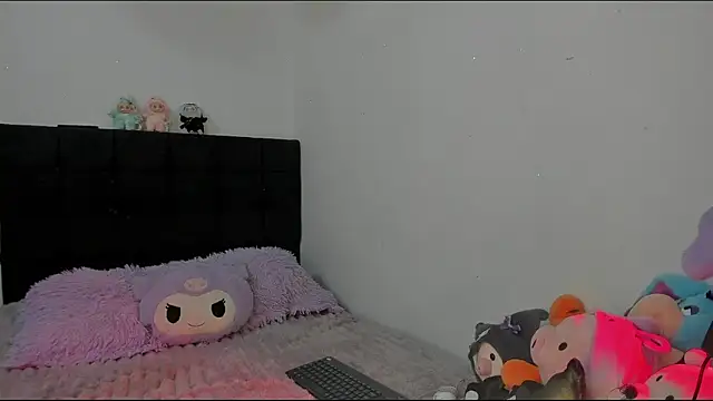 Tanit Mora online show from September 17, 2025, 4:58 am