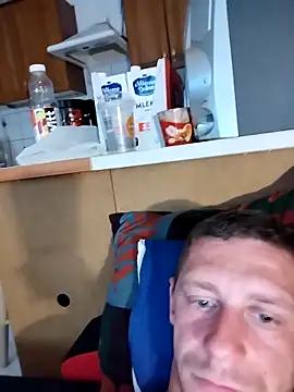 Dawidwi493  online show from September 12, 2025, 10:37 am