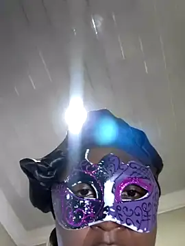 malaika1999 online show from February 28, 2026, 4:13 am